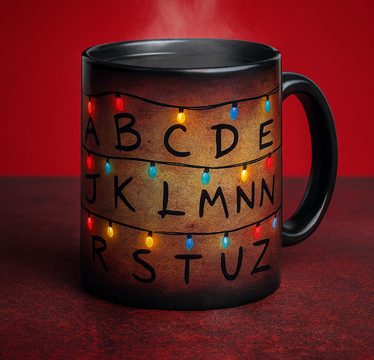 ☕𝐌𝐢𝐧𝐝𝐟𝐥𝐚𝐲𝐞𝐫 𝐇𝐞𝐚𝐭-𝐑𝐞𝐯𝐞𝐚𝐥 𝐌𝐮𝐠 – Lights Up When Hot | Magic Alphabet Wall Mug 🔮✨(𝐋𝐮𝐜𝐚𝐬 𝐇𝐚𝐥𝐞 𝐇𝐚𝐧𝐝𝐦𝐚𝐝𝐞®)